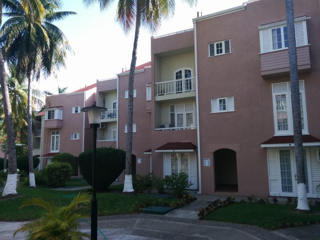 Condos At Fisherman'S Point Ocho Rios Exterior foto